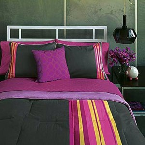 SAMI-HAYEK-COMFORTER-1000x1000